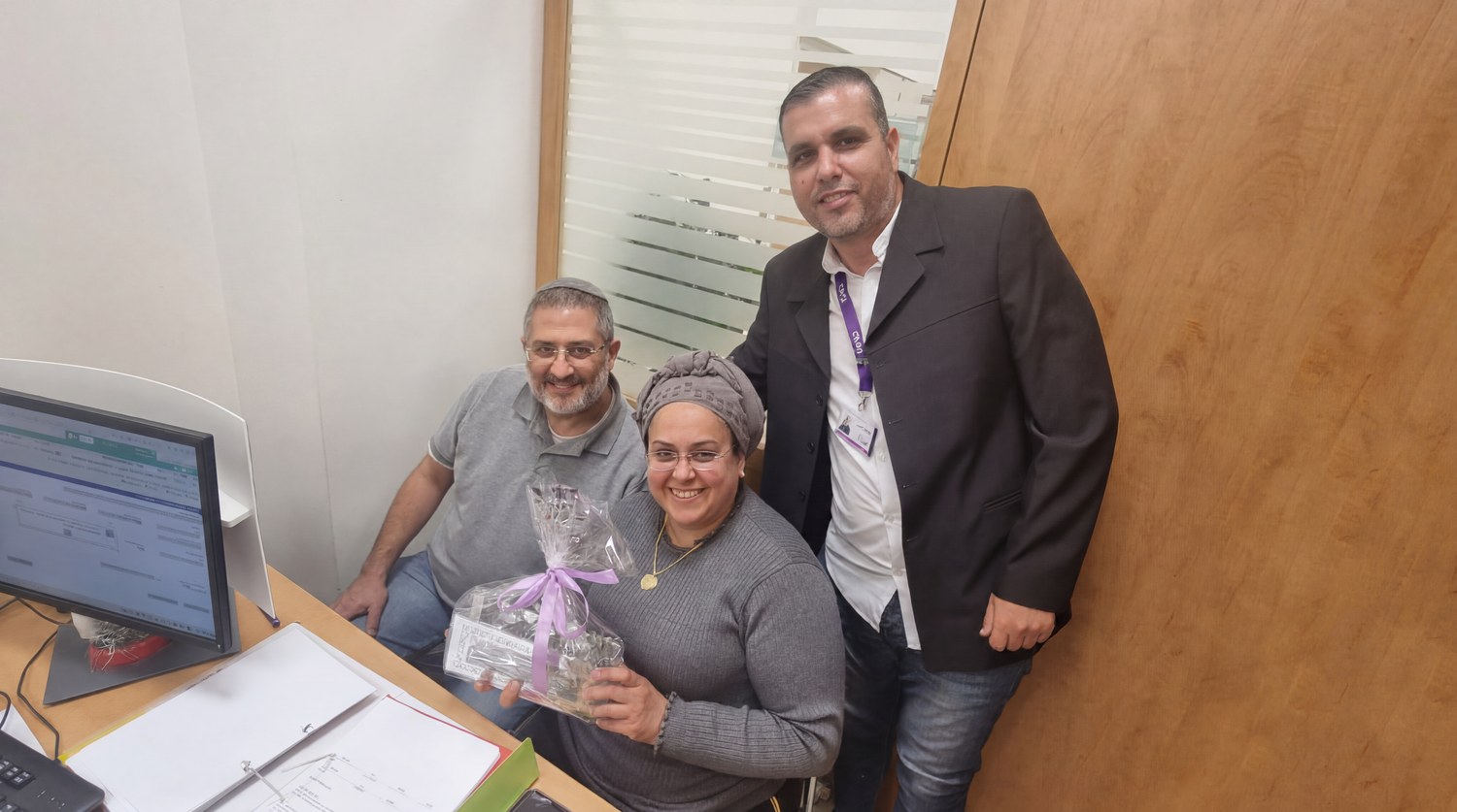 איציק אבודרהם, לקוח מרוצה של מאני טוגדר